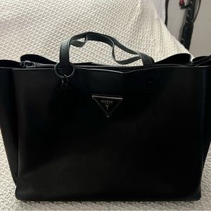 Guess medium size bag